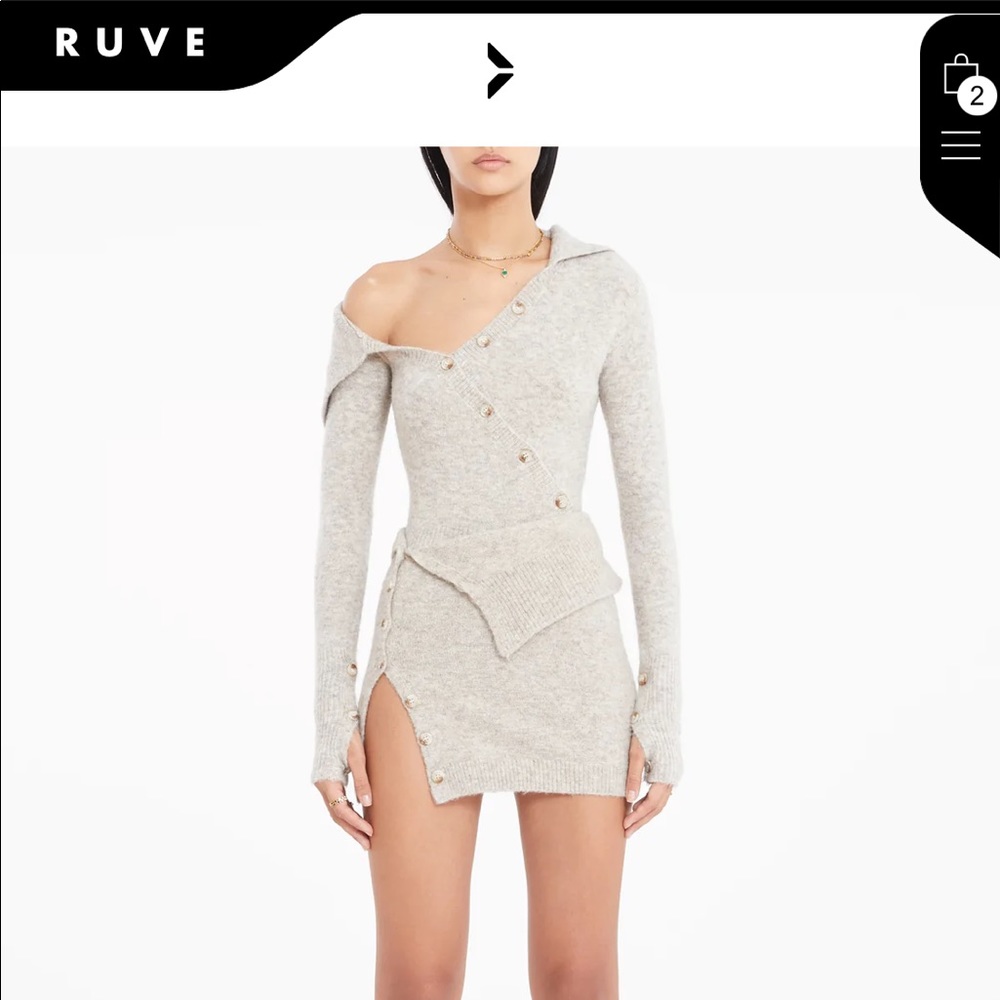 NEVER WORN tags on Ruve top and skirt Small

Very stretchy, love the look